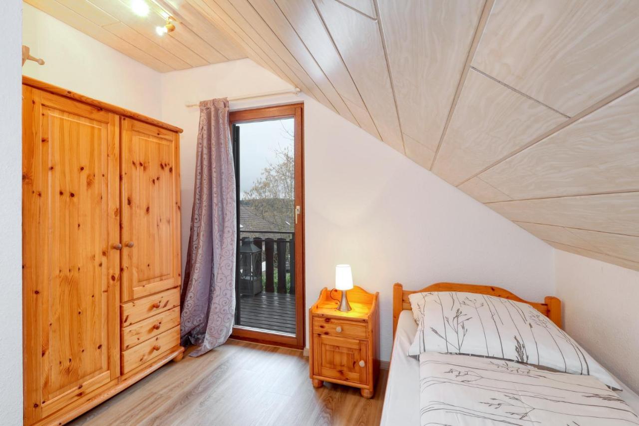 Seepark Kirchheim Ferienhaus bei Nina mit Sauna Exterior foto
